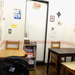 蔵の御幣餅 飯田駅前店 - 調理場より少し離れた客室フロアー