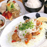 旬菜うちごはん 菜々家 - 【期間限定】三種葱の油淋鶏定食