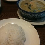 サイアム - ジャスミンライスとグリーンカレー