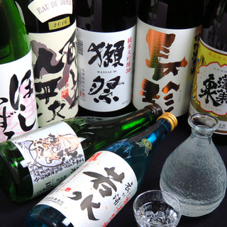 東海地方の地酒をメインに、全国の日本酒を取り揃えております
