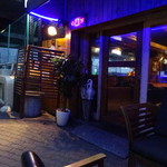 L&L Bar&Restaurant - 