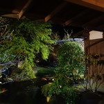 静川 - 座敷から池を望む