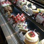 トシ・ヨロイヅカ 東京 - 