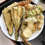 おばちゃん八百屋 - てんぷらがこんなにいっぱいよ〜！