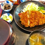とんかつ梅乃家 - 上ロース定食(大盛)【料理】 