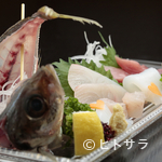 雅 - 料理写真:その日、日本海で水揚げされた新鮮な魚を使った『お造り』