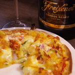 ハイタニ - 手作りピザとCAVA