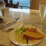 The Executive Lounge  Hilton - 我々のお皿１