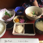 Rakuraku Shiyoku Jidokoro - 海老フライ御膳のセットです。