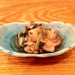 小石川 かとう - お通しの（牡蠣の煮びたし）