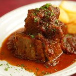 ピンゼ ロカ - ベルギー風牛肉のビール煮込み