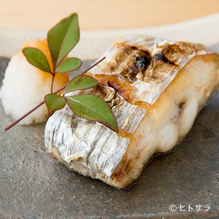 Sushidokoro Sachi - 旬の魚を旨味をギュッと閉じ込めた『太刀魚の塩焼き』