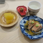 日本橋蛎殻町 すぎた - あん肝、数の子の味噌漬け、海老の殻焼き、新政