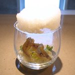 クラフタル - ランチコース 8316円 のワカサギのフリットのグラス封じ 雪に見立てたカリフラワームース覆い