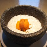 クラフタル - ランチコース 8316円 の鱈の白子、雲丹の石鍋沸騰マッシュルームソース仕立て