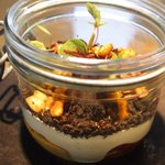 クラフタル - ランチコース 8316円 のフォアグラ、鴨の砂肝、菊芋のピュレ、バニラのエスプーマ 森と土に見立てたグラス仕立て