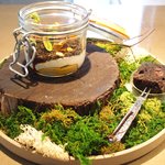 クラフタル - ランチコース 8316円 のフォアグラ、鴨の砂肝、菊芋のピュレ、バニラのエスプーマ 森と土に見立てたグラス仕立て