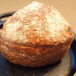 クラフタル - ランチコース 8316円 の全粒粉のパン