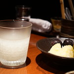 Toppimpararinopu - シャーベット状の日本酒にフローズンフルーツを添えて