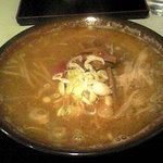 盧山 - ちょい辛みそラーメン　750円