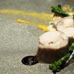 RESTAURANT hidamarino - イタリア産ウサギ背肉とオマール海老のロールと香川県産アスパラガス