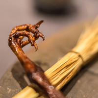 茶禅華 - 脆皮乳鴿（こばとあぶりやき）、脚（あし）