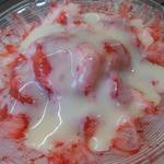 「苺まるごとかき氷」