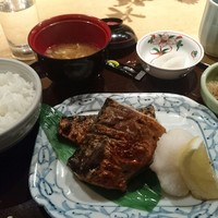 伊豆の旬 やんも 丸の内店 - 