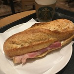 スターバックス・コーヒー - 石窯フィローネ　ハム＆マリボーチーズ　420円　コーヒー280円