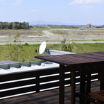 ル・バンボッシュ - 窓から見える宮川の様子