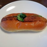 マルジューベーカリー - コロッケパン￥95