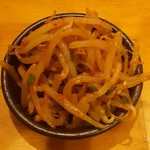 横浜家系ラーメン ぶっちぎり家 - ピリ辛もやし