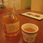 Kanteien - 卓上のお茶