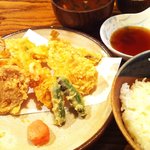 Yoshidaya Tempura Shiyokudou - 天ぷら定食900円