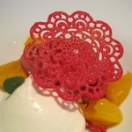 ラ ターブル ドゥ ジョエル・ロブション - フレーズ 柑橘のクーリー フロマージュブランのムースと共に