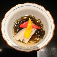 鮨 惣五郎 - もずくにぱぷりかなどの西洋野菜