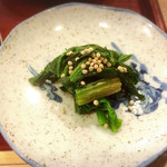 囲炉裏料理わ - ほうれん草お浸し