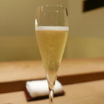 虎白 - シャンパン