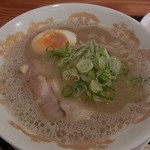 彩龍一番 - 豚骨ラーメン