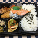 ほっともっと - 鮭幕の内弁当 ６９０円
            ２０１７年４月７日実食