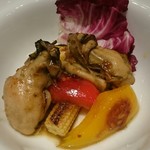 バール ウギャッデ - 牡蠣の温製サラダ