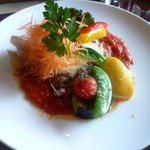 カナヤ - メイン（豚肩ロース肉のグリル モッツァレラチーズ焼き トマトソース）