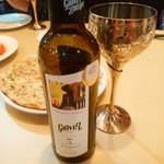 メロ カレーハウス&バー - インドのワイン（グラスがゴージャス）