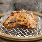 CHIUnE - 郡上味噌で２週間漬けた天城黒豚のチャーシュー