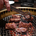 SATOブリアン - 柳野店長みずから焼いてくれるサービス