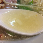 自家製麺 麺や ひなた - 塩らーめん(750円)