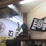 ラーメン二郎 - お店の中