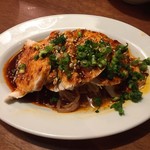 やきとり家すみれ - この店名物と書いてあったよだれ鶏（490円）