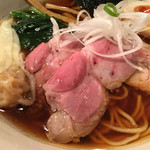 特製醤油らあめん（990円）