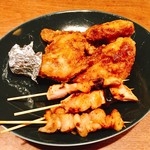 Hinadori Kaneko - 半羽揚げ、肉串、皮串